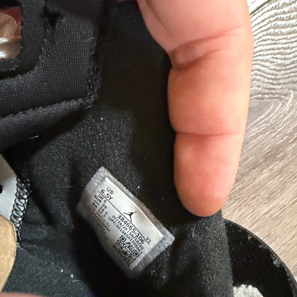 Nike Air Jordan Retro 6 “Carmine” size youth 6.5Y - Picture 9 of 11